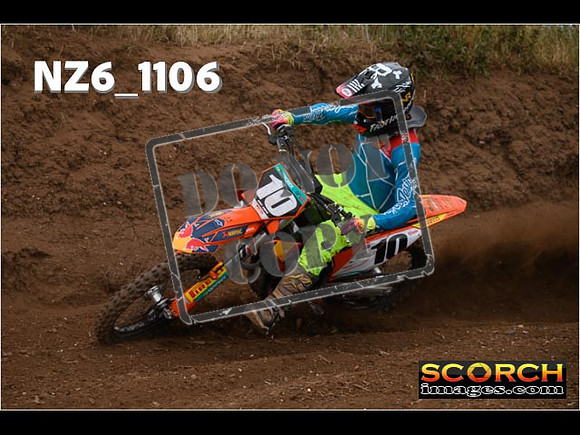 Experts-094