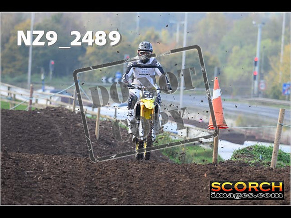 Experts-079