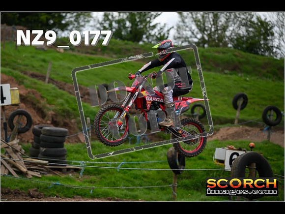 Thur25Apr-288