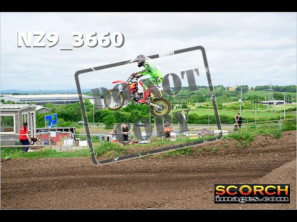 Experts-109