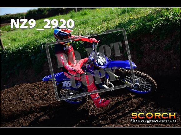 Experts-092
