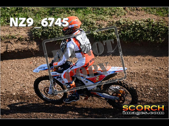 Thur01May-041
