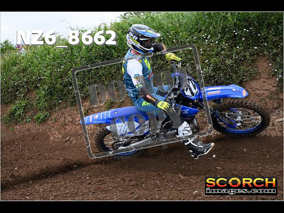 Experts-073