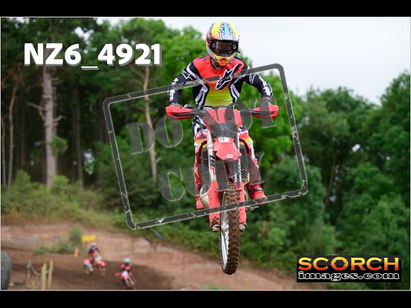 Experts-115
