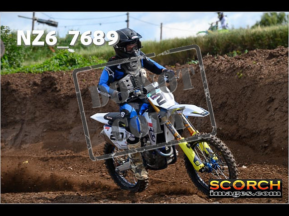 Experts-069