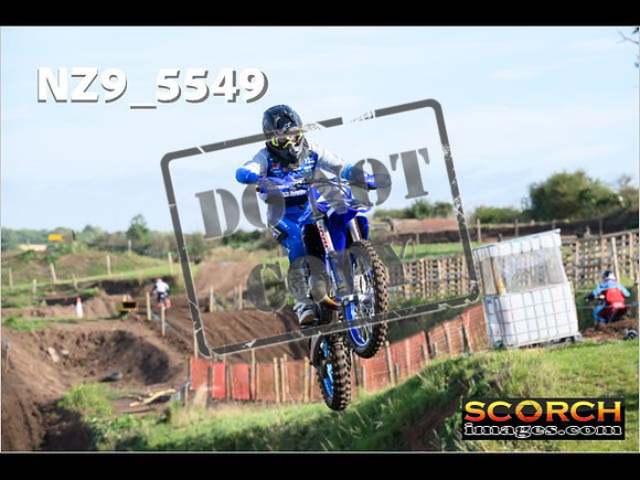 Experts-078