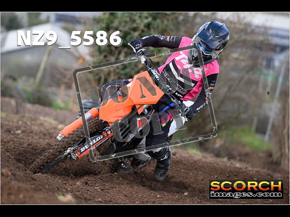 Experts-094