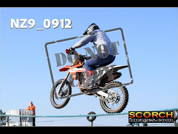 Experts-122