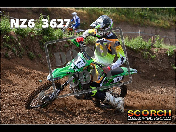 Experts-053