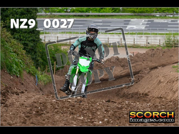 Thur25Apr-150