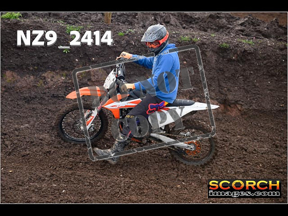 IntersGreenOrange-126