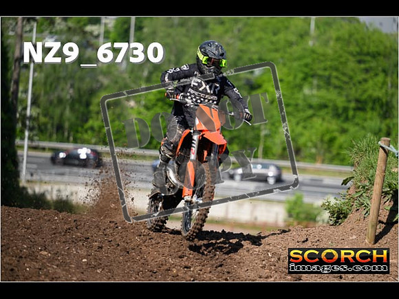 Thur01May-028
