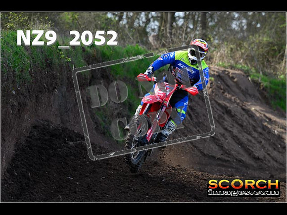 Experts-088