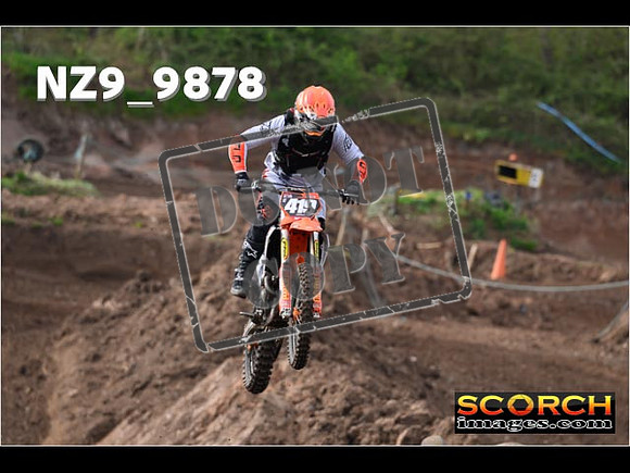 Experts-037