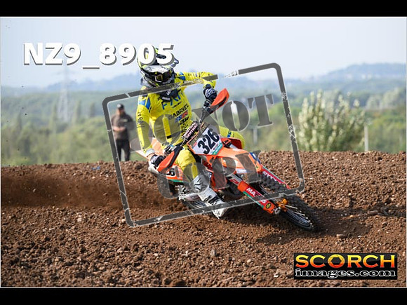 Experts-109