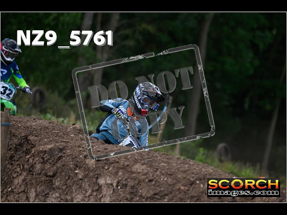 Experts-018
