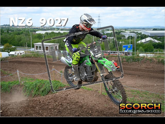 Experts-093