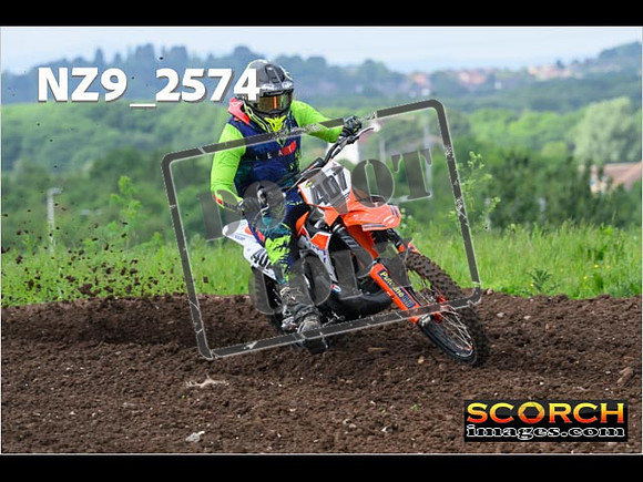 Experts-022