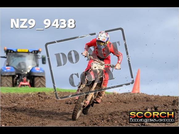 Experts-090