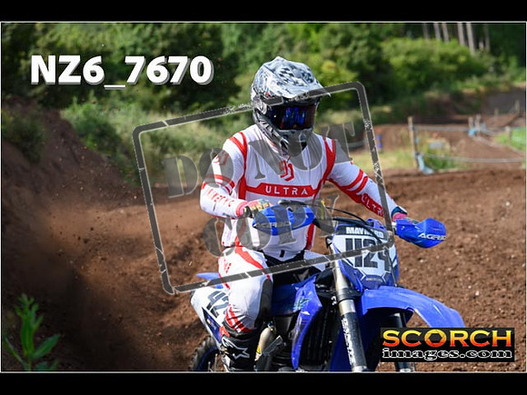 Experts-050