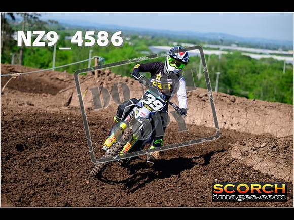 Experts-090