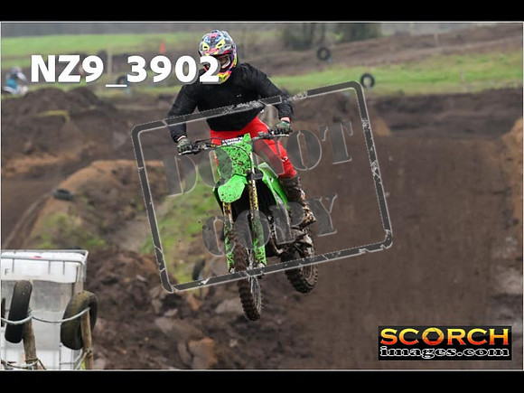 Experts-096