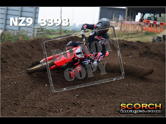 Experts-053