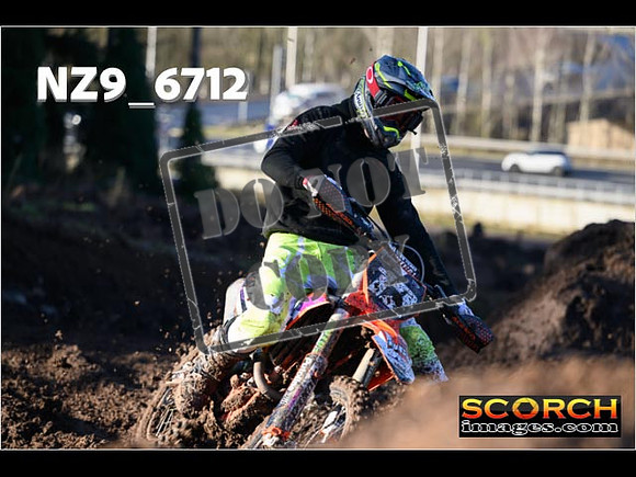 Experts-069