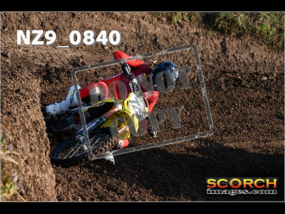 Experts-055
