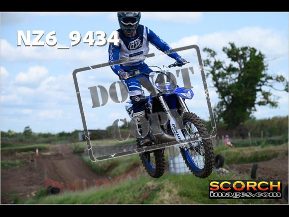 Experts-200