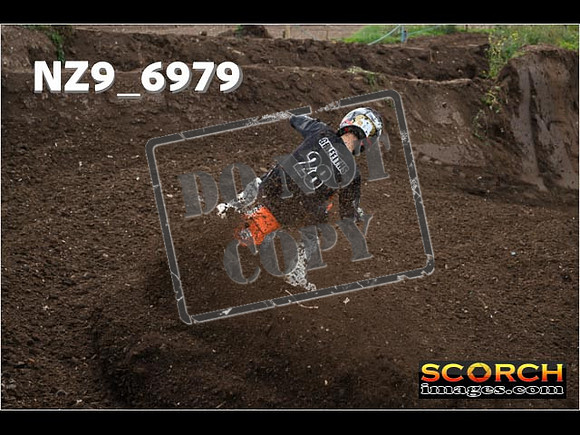 Experts-055