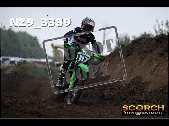 Experts-050