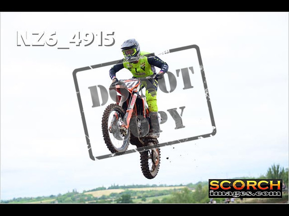 Experts-109