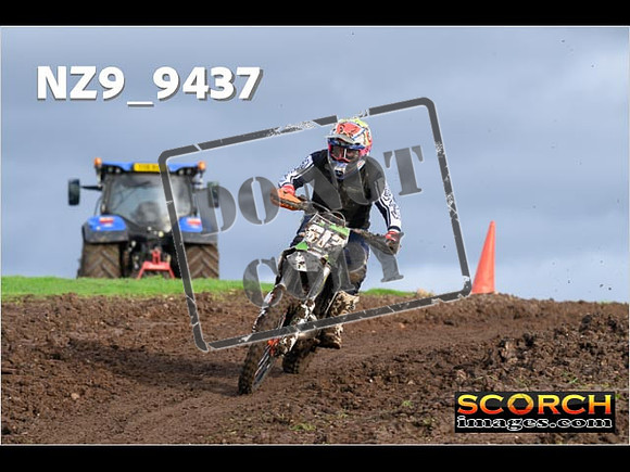 Experts-089