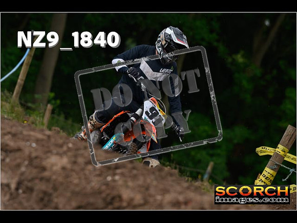 Experts-060