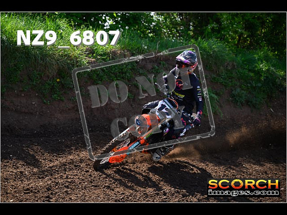 Thur01May-096