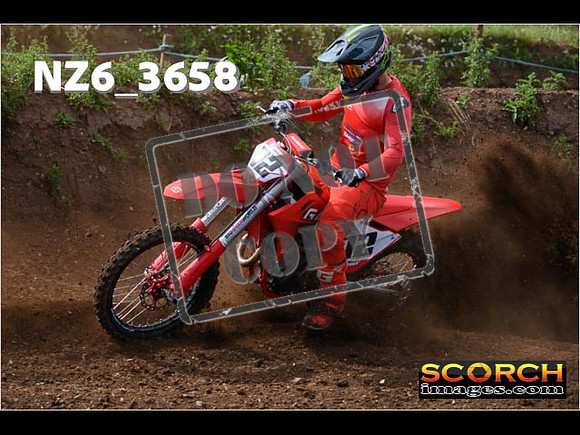 Experts-084