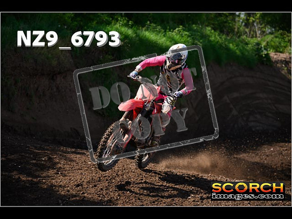 Thur01May-083