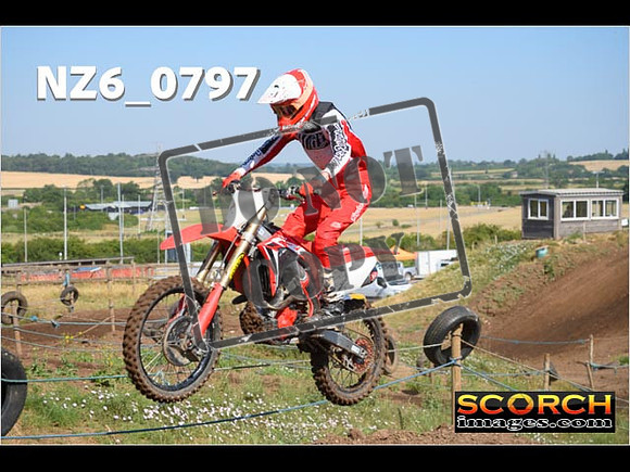 Inters-099