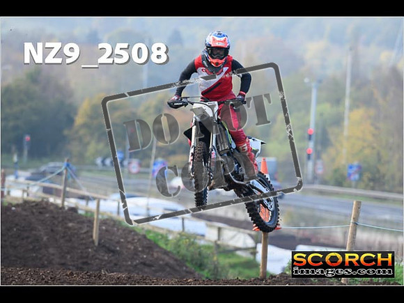 Experts-098