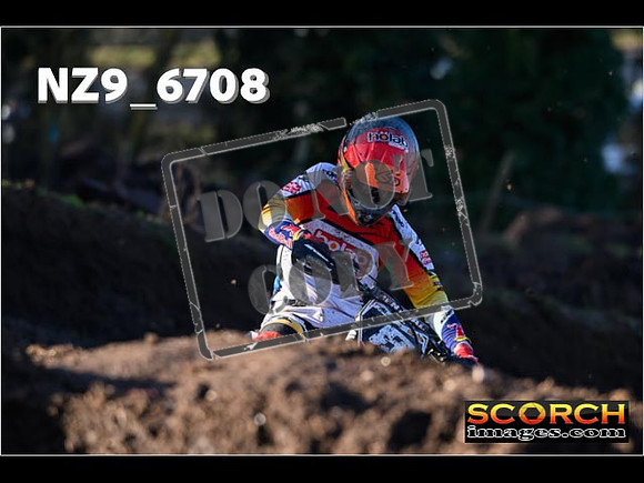 Experts-065