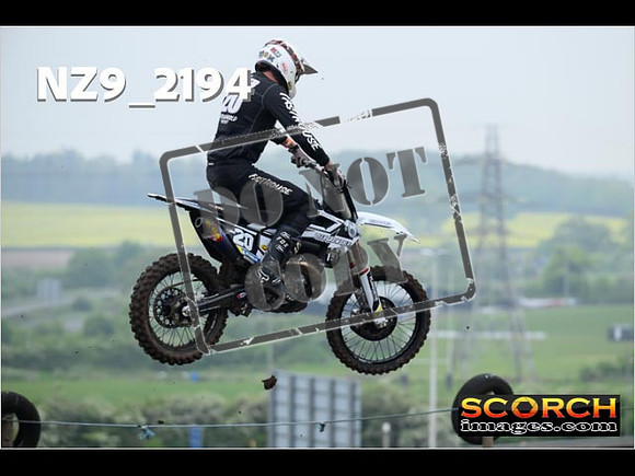 Thur 02 May-077