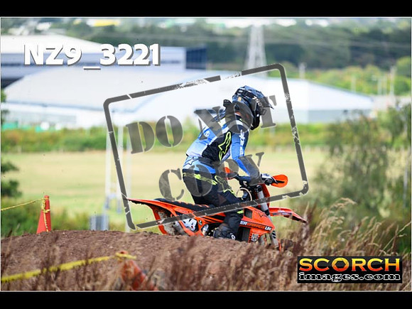 Experts-032