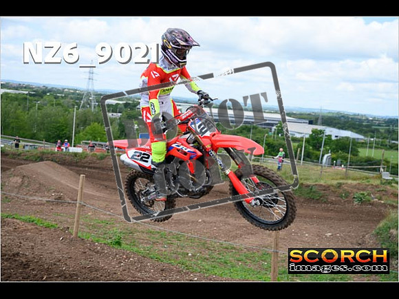 Experts-087