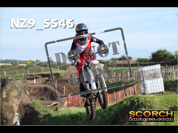 Experts-075