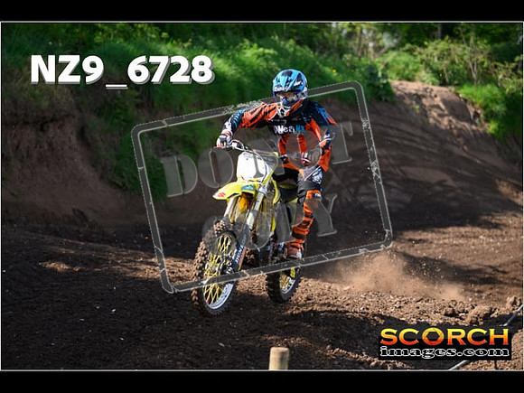 Thur01May-027