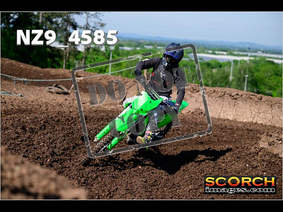 Experts-089
