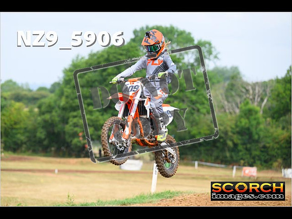 85's-031