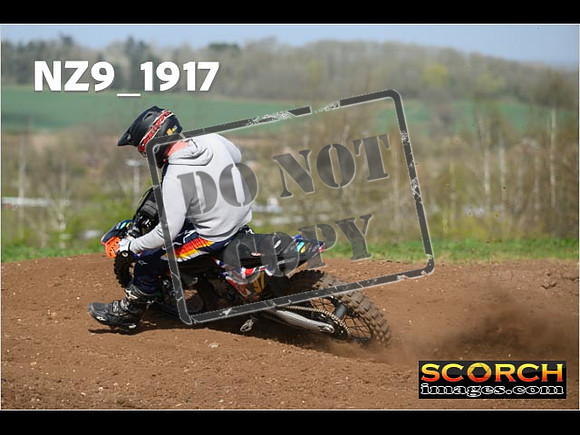 Experts-058