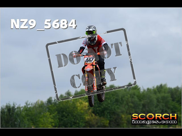 Experts-086